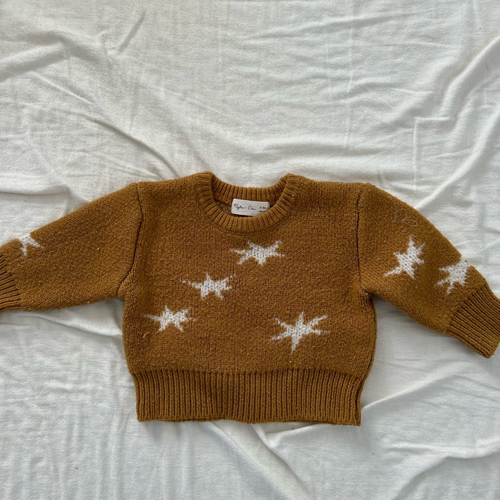 Rylee and Cru knit pullover stars